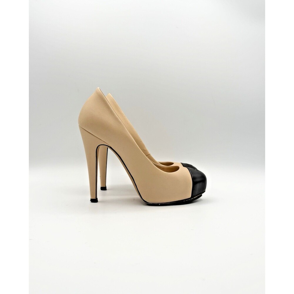 Chanel Beige & Black Leather Platform Heels CC Logo Cap Toe Size EU 35.5